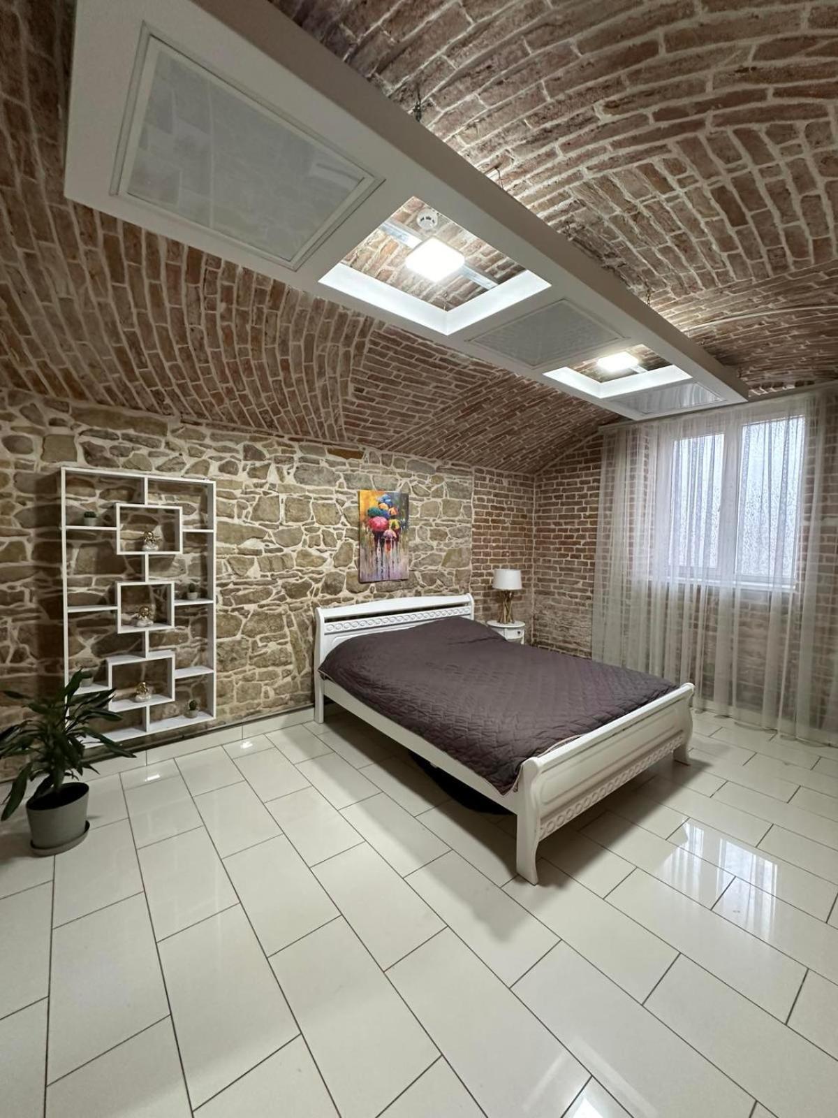 Appartement 2Х Кім-Й Loft На Площі Філармонії By Willox à TTchernivtsi Extérieur photo